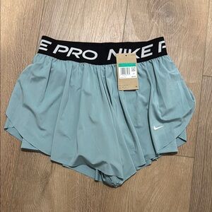 Nike Kids Blue Shorts - youth xl